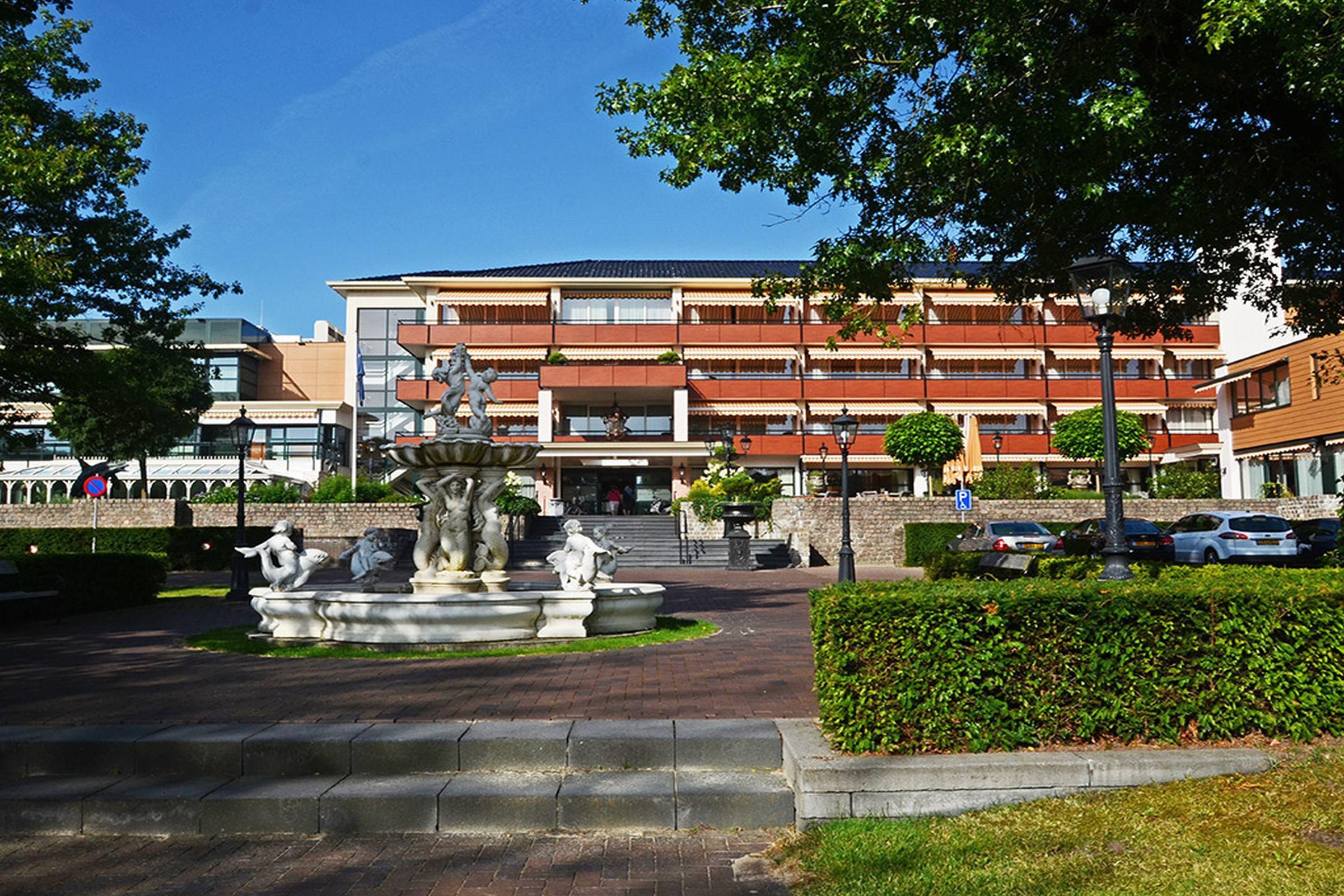 Fletcher Familiehotel De Hunzebergen Exloo Exterior photo